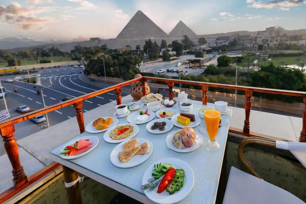 Restaurant, Turquoise Pyramids Hotel, Cairo