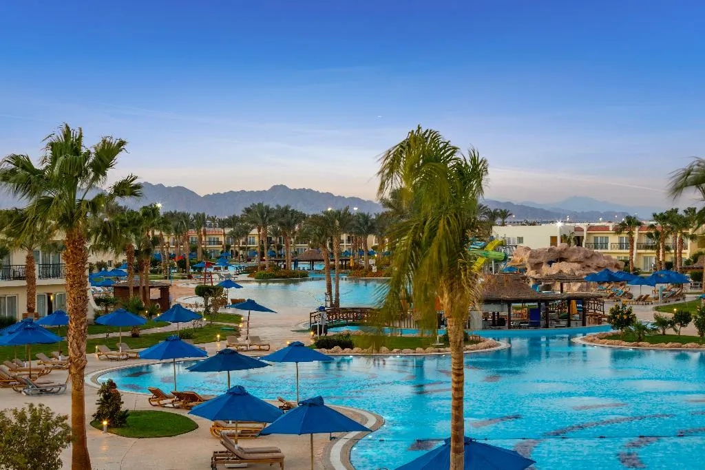 Pool, DoubleTree by Hilton Sharm El Sheikh - Sharm Bay, Red Sea Riviera