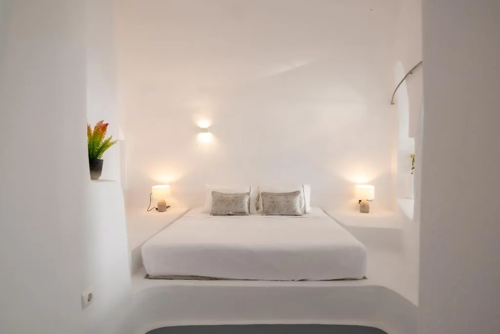 VILLA TWO BEDROOMS Room, Heavens Edge by Mr and Mrs White, Santorini