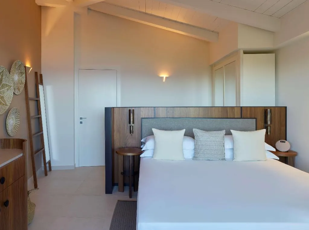 SUITE SEA VIEW Room, Baia di Chia Resort Sardinia, Curio Collection, Cagliari