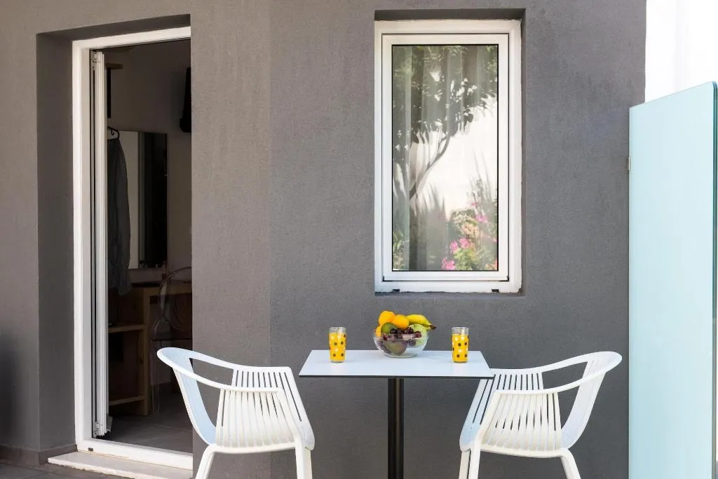 Room, Ria, Crete