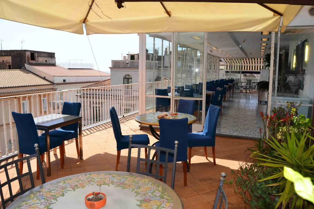General view, Hotel Centrale, Naples
