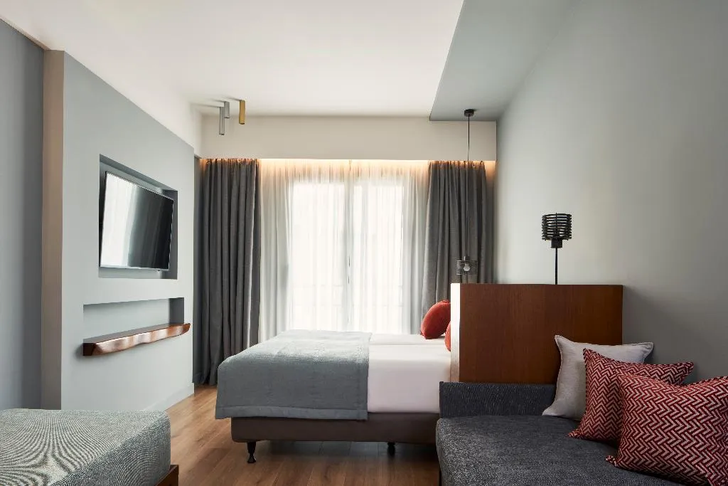 QUADRUPLE CAPACITY 3 Room, Achilleas Hotel, Athens