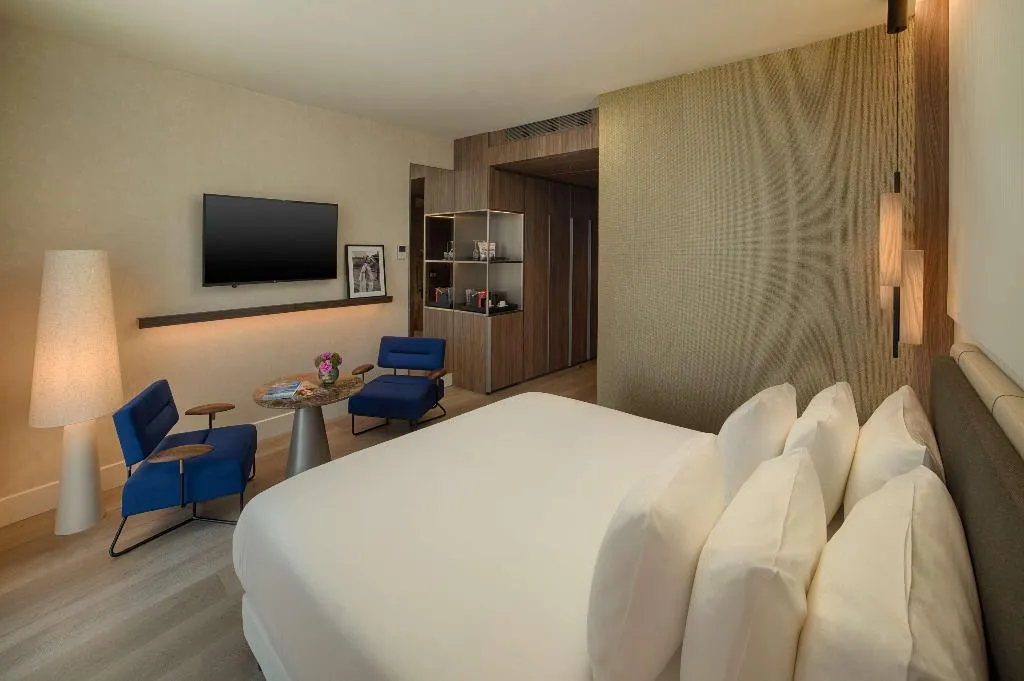 Room, NH Collection Milano CityLife, Milan