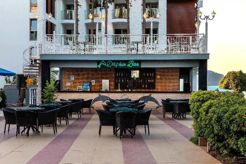 Bar, Kayamaris, Dalaman
