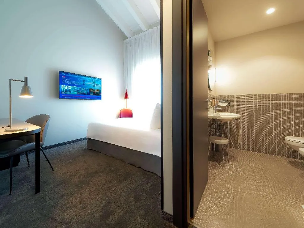 SINGLE STANDARD Room, Mercure Bergamo Centro Palazzo Dolci, Milan