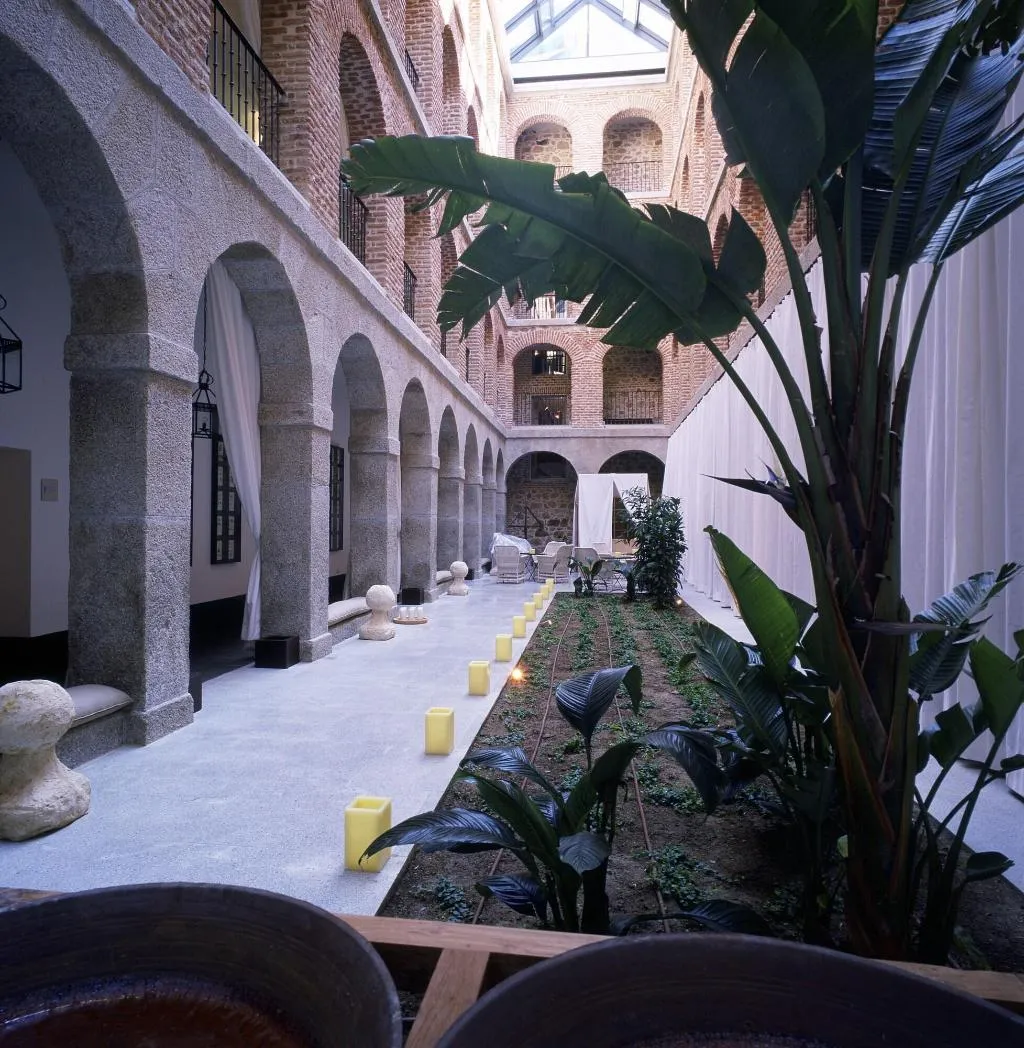Terrace, Parador de la Granja, Madrid