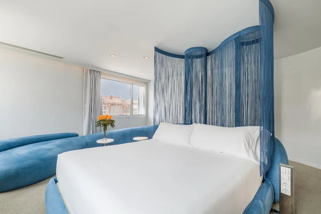 JUNIOR SUITE CAPACITY 1 Room, Room Mate Oscar, Madrid, Madrid
