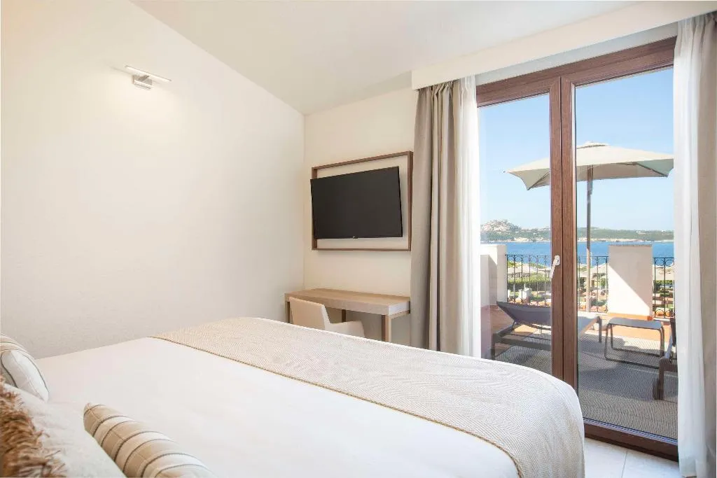 Room SEA VIEW Room, Mangia's Santa Teresa Sardinia, Curio Collection, Olbia