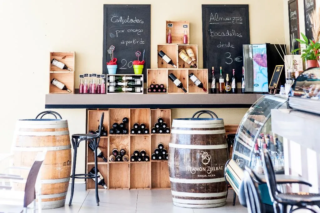 Bar, Bag, Valencia