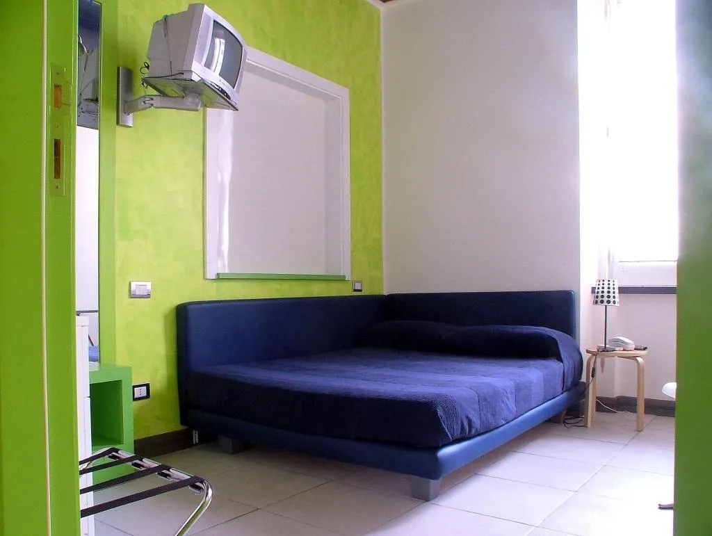 Room, Caracciolo10, Naples