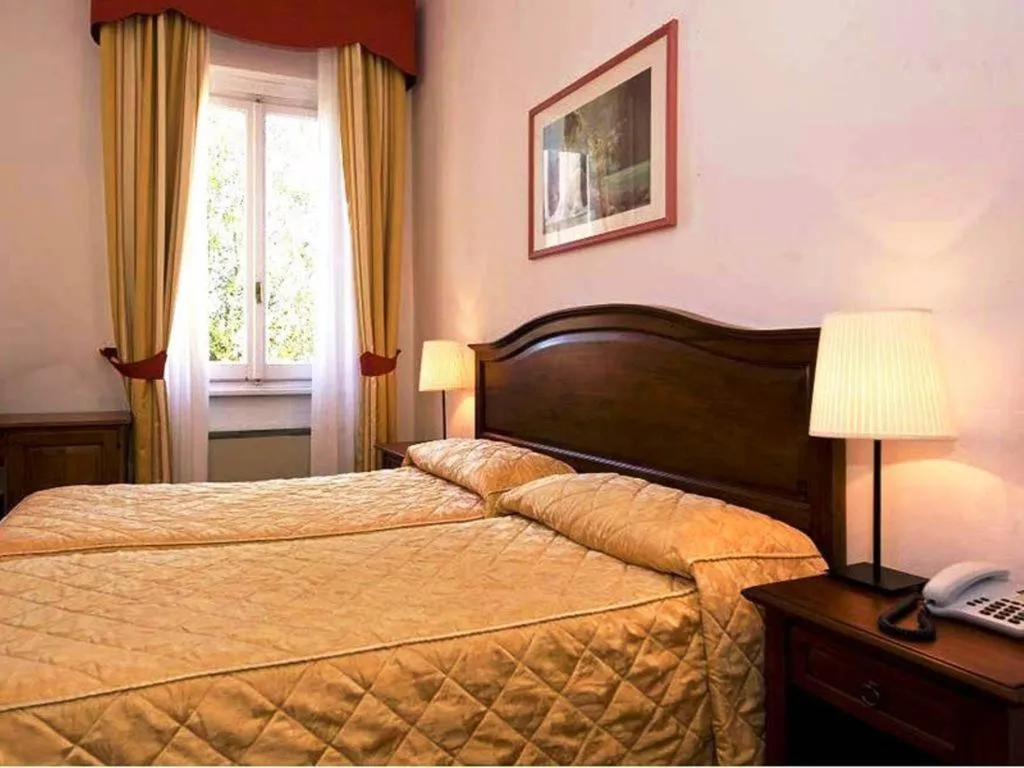 Room, Vasari Palace, Florence