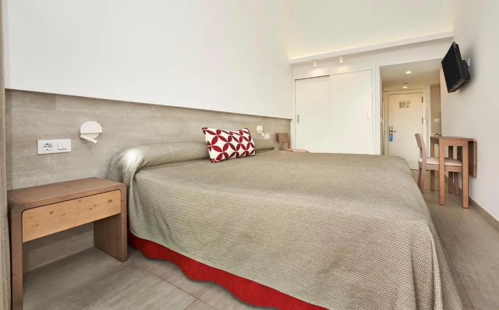APARTMENT STANDARD Room, Hoposa Hotel & Apartments Villaconcha, Majorca