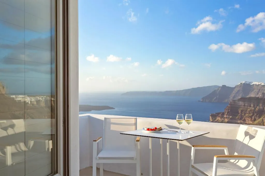 JUNIOR SUITE SEA VIEW Room, Alti Santorini Suites, Santorini