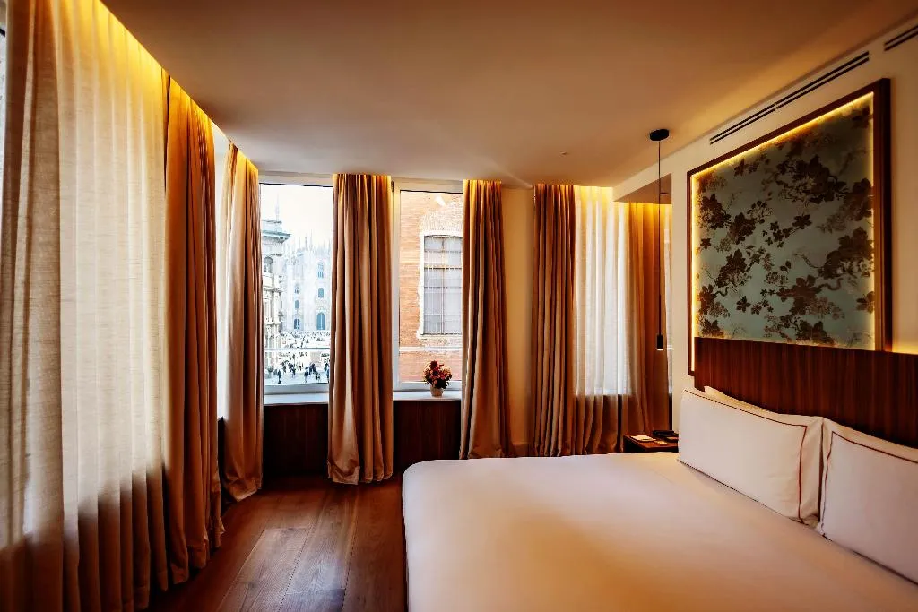 SUITE KING SIZE BED Room, Palazzo Cordusio A Gran Melia Hotel, Naples