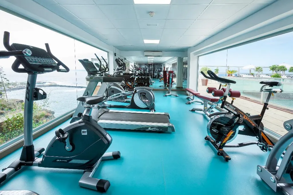 Sports and Entertainment, Best Semiramis, Tenerife