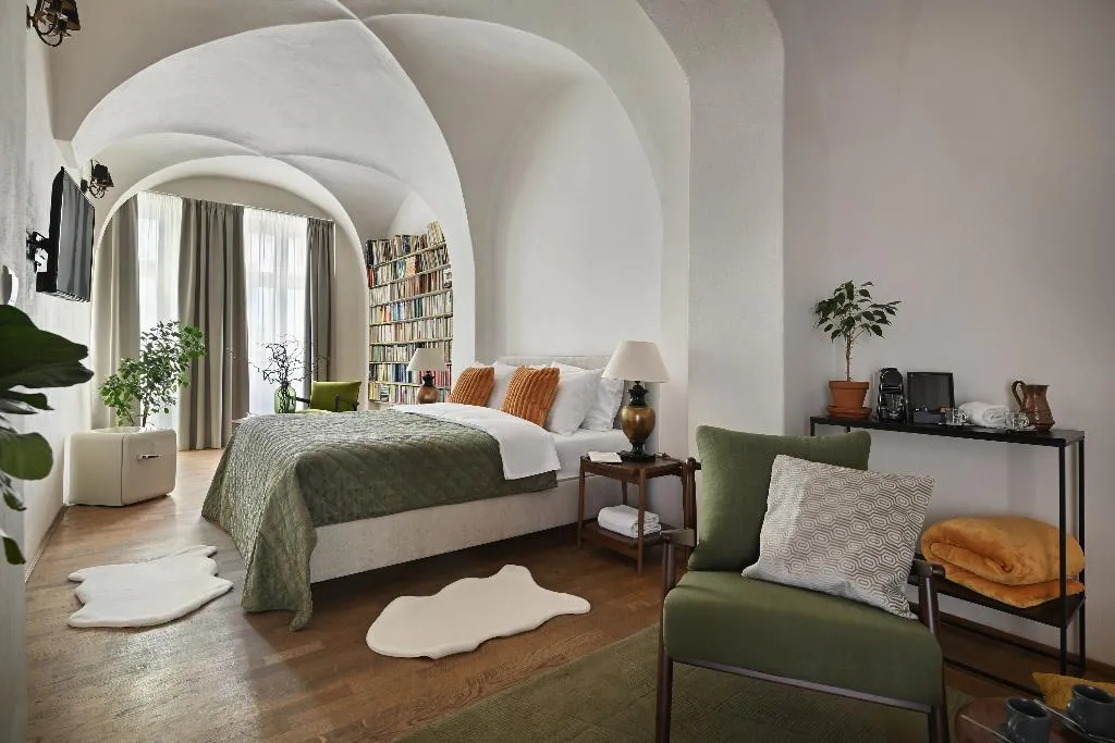APARTMENT DELUXE Room, U Šuterů Boutique Hotel, Prague
