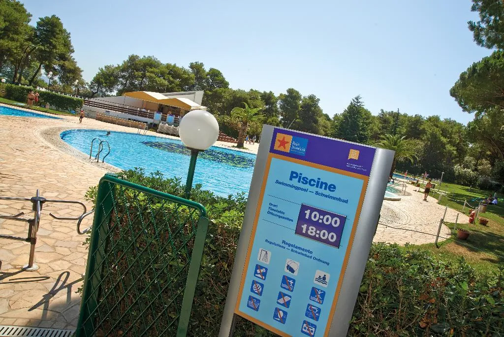Pool, Baia Domizia Camping Village, Naples