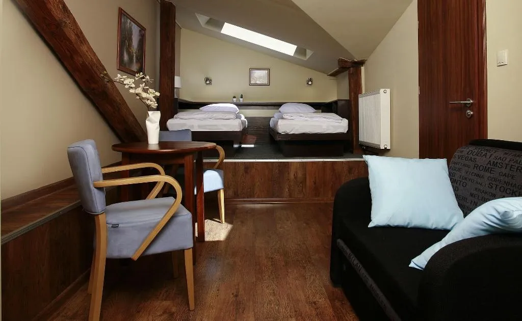 Room, Dom Turysty - Pokoje Goscinne, Krakow