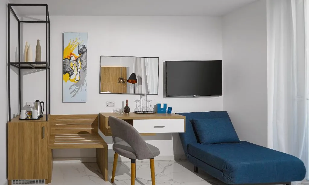 Double or Twin SUPERIOR SEA VIEW Room, The Blue Ivy Hotel And Suites, Cyprus