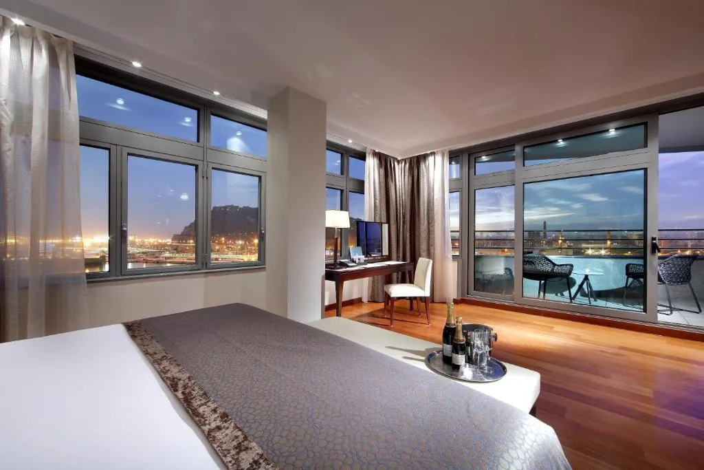 SUITE CAPACITY 2 Room, Eurostars Grand Marina GL, Barcelona