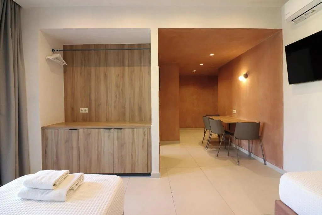 Room, Philoxenia Apartments, Crete