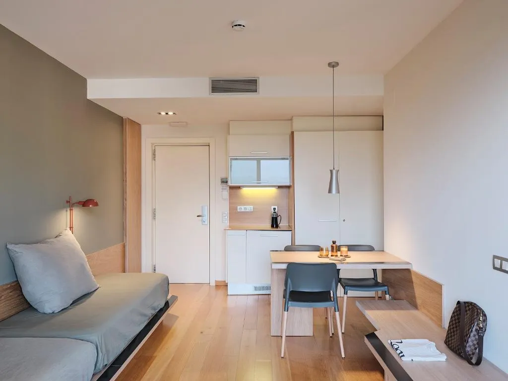JUNIOR SUITE STANDARD Room, Qgat Suites & Events, Barcelona