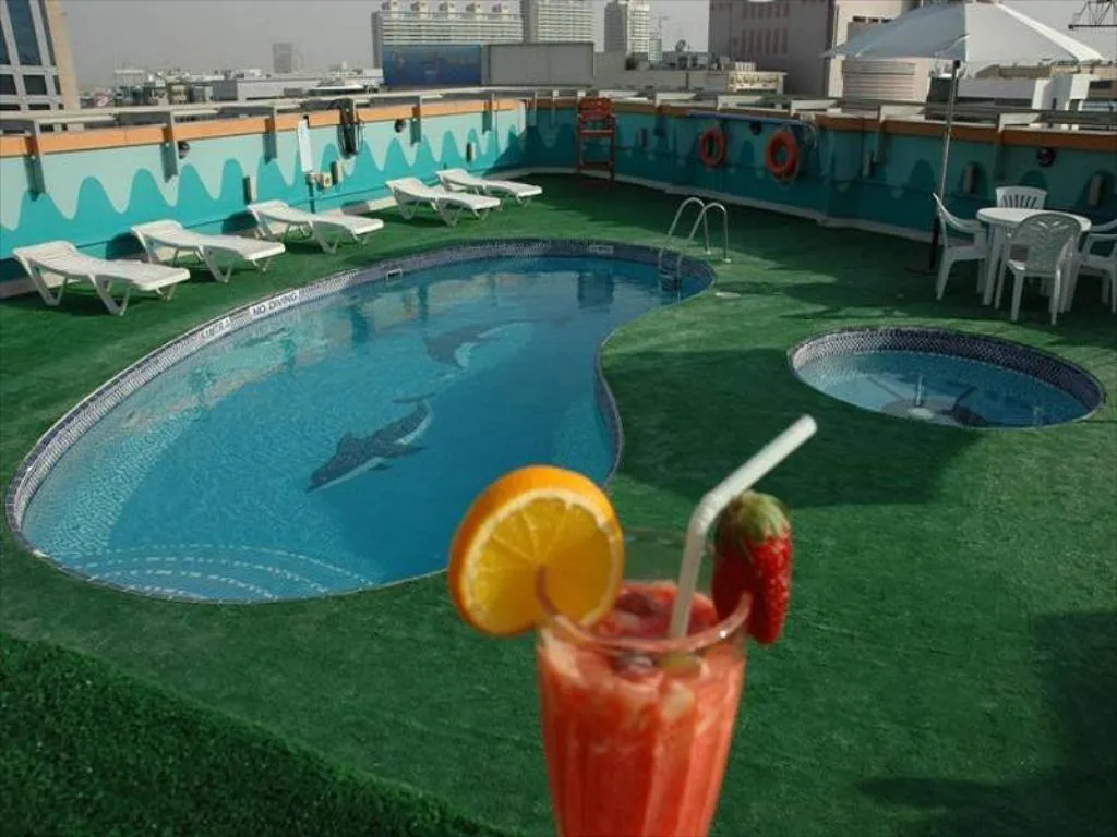 Pool, York International, Dubai
