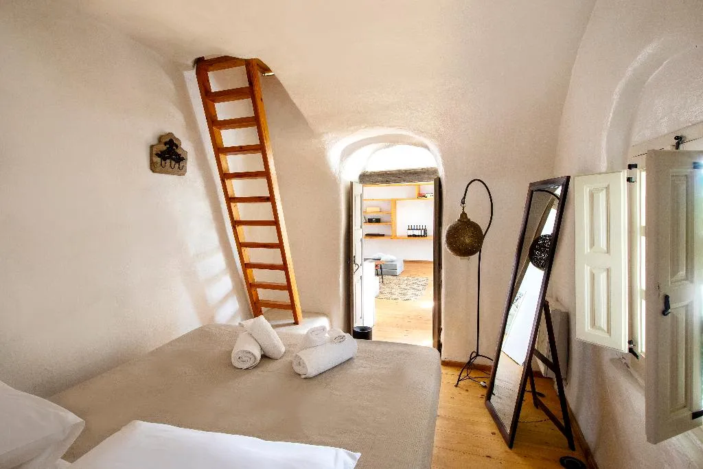 VILLA FOUR BEDROOMS Room, Ducato Wine Village, Santorini
