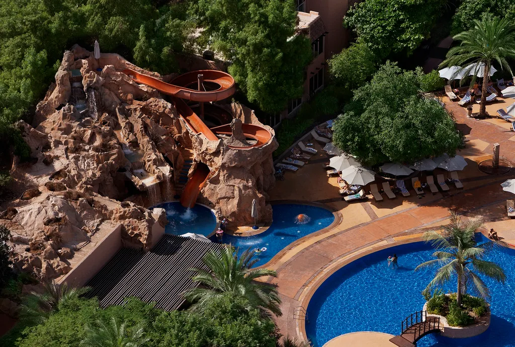 Pool, Habtoor Grand Resort, Autograph Collection, Dubai