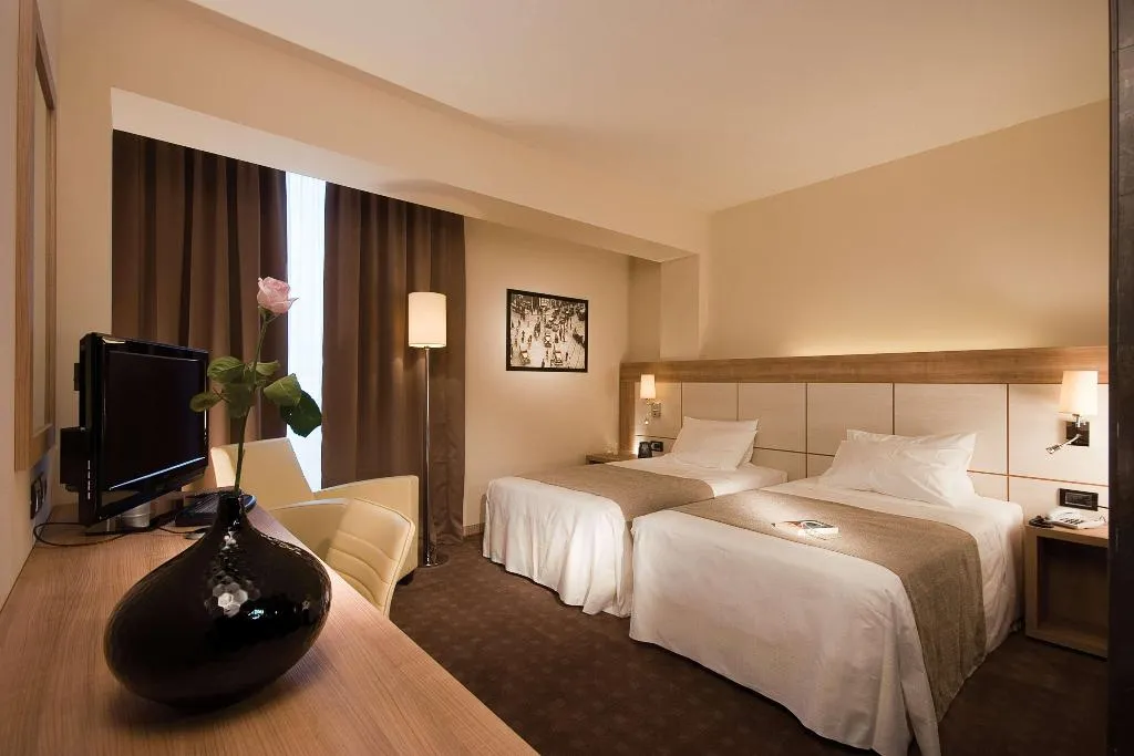 Room, DoubleTree by Hilton Milan, Milan