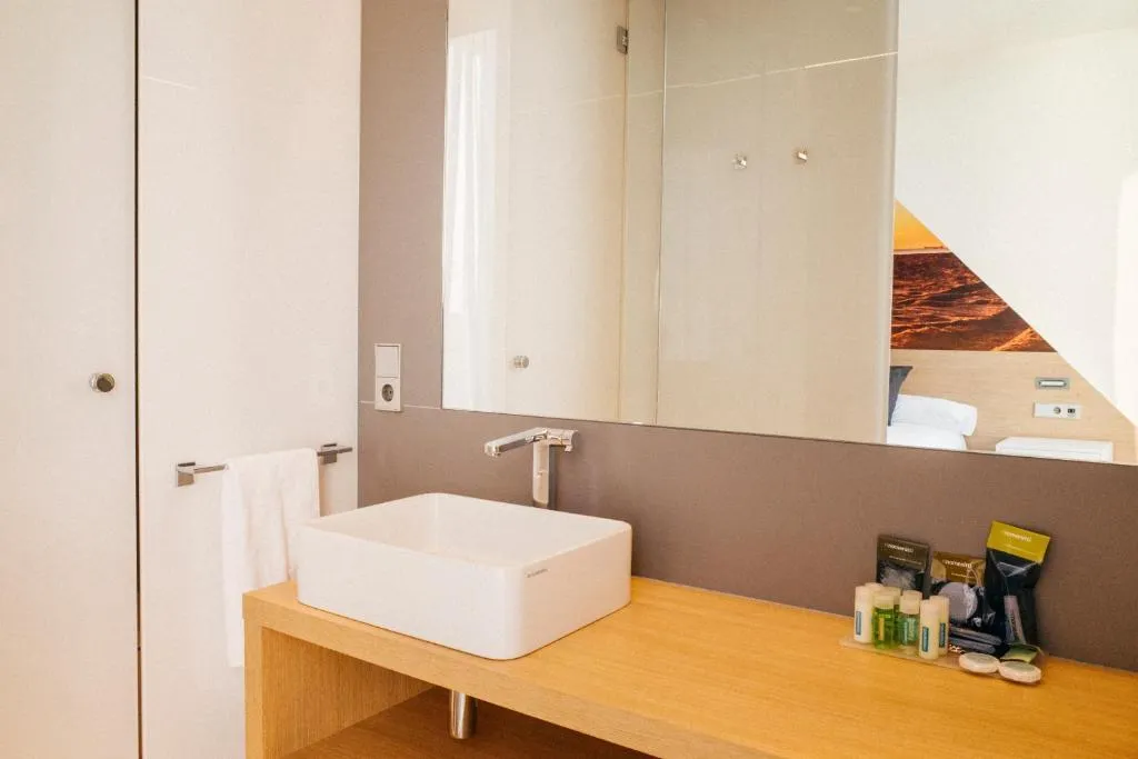 SINGLE STANDARD Room, Rafa Nadal Residence, Majorca