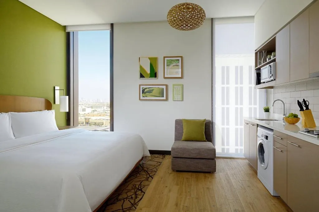 Room, Element Me’aisam, Dubai