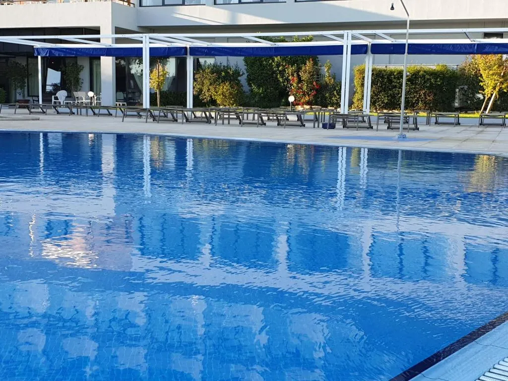 Pool, Verdi Santarem, Lisbon