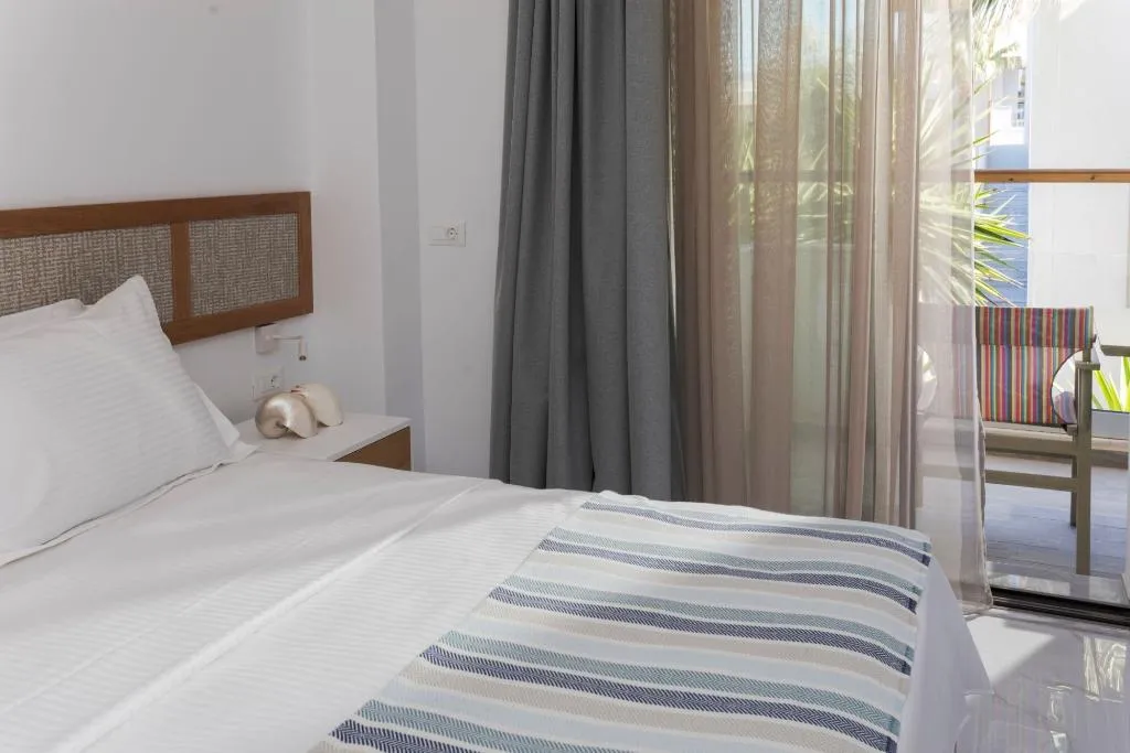 APARTMENT CAPACITY 4 Room, Galazio beach resort, Crete