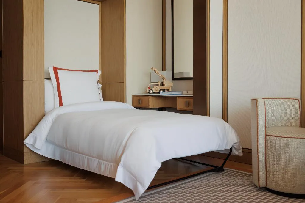 FAMILY ROOM OCEAN VIEW ONE BEDROOM Room, Jumeirah Marsa Al Arab, Dubai