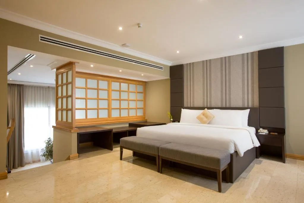 SUITE Presidential Room, Dubai Marine Beach Resort & Spa, Dubai