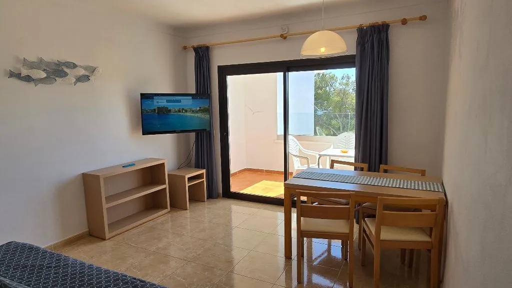 APARTMENT TWO BEDROOMS Room, Marina Palmanova Apartamentos, Majorca