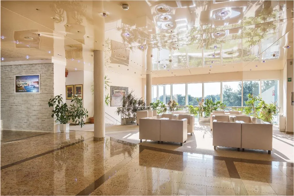 Lobby, Punta, Split