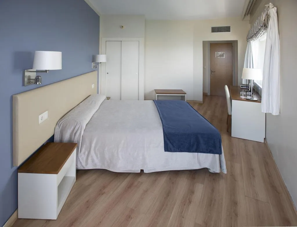 Room, Agamenon, Menorca