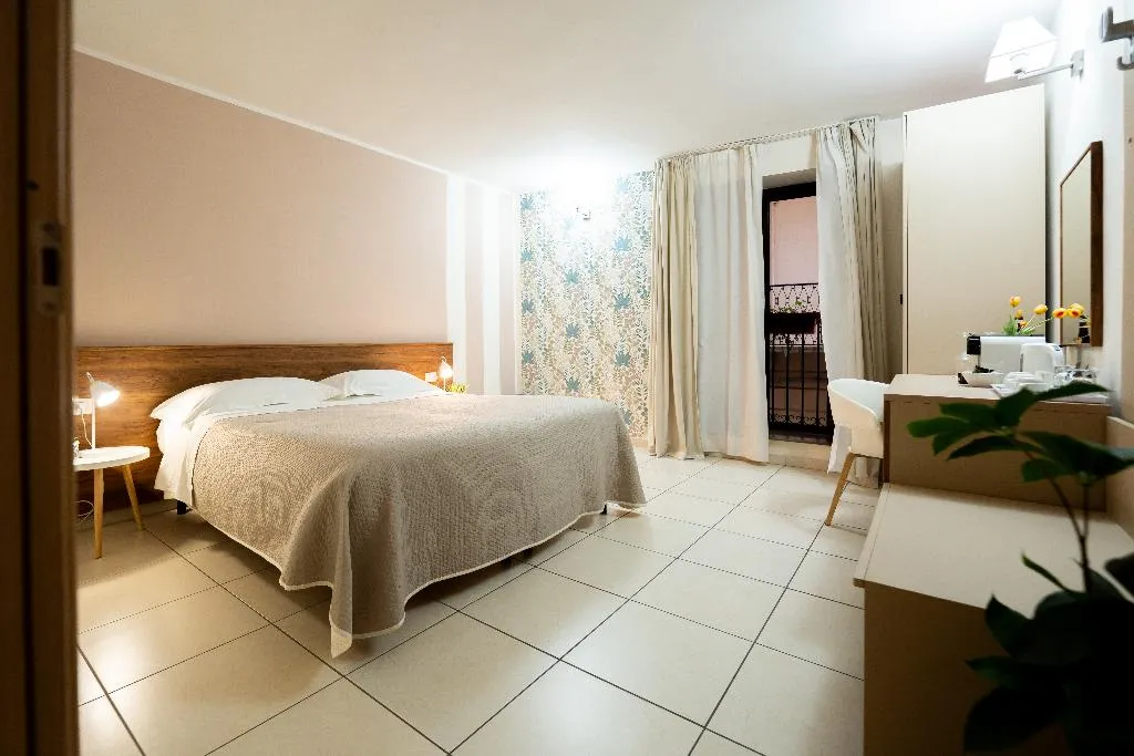 Double or Twin STANDARD Room, Residence Porta Delle Botteghelle, Palermo