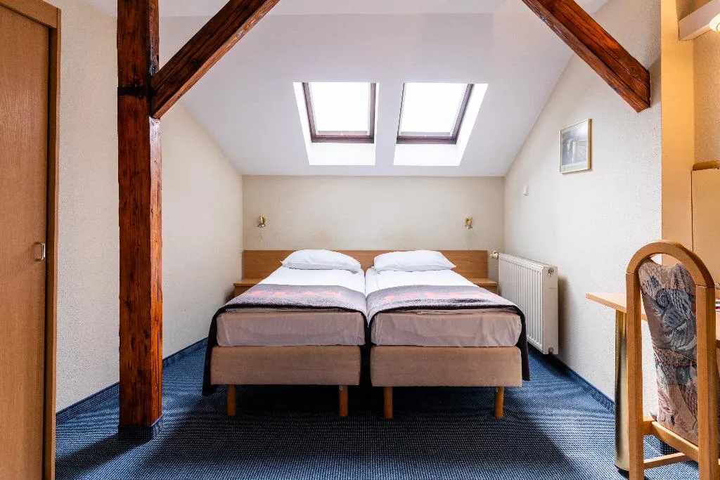 TWIN STANDARD Room, Jordan Guest Rooms, Krakow