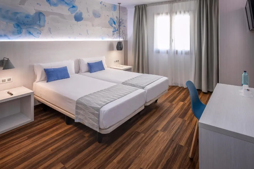 Room, Hostal Opera Ramblas, Barcelona