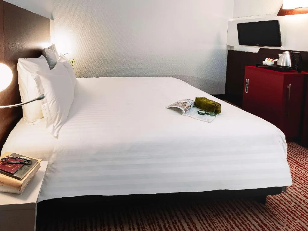 DOUBLE WITH DOUBLE BED Room, Mercure Roma Piazza Bologna, Rome