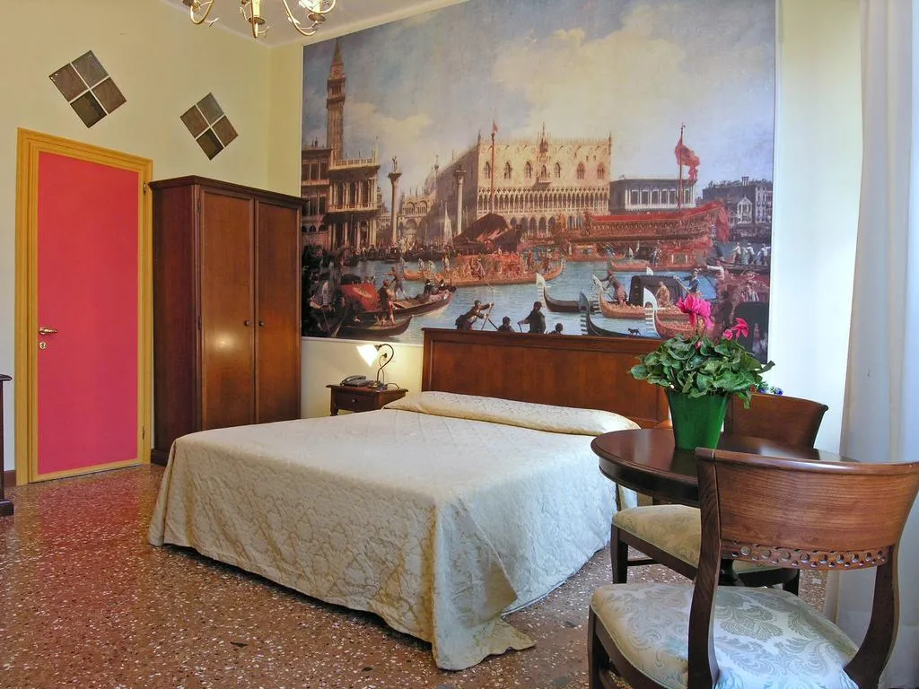 Double or Twin STANDARD Room, Ca Centopietre, Venice
