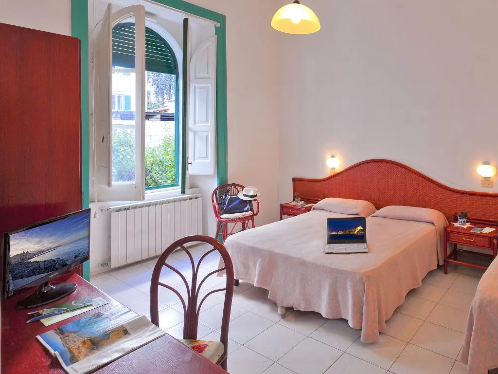 DOUBLE ECONOMY Room, Vittoria, Naples