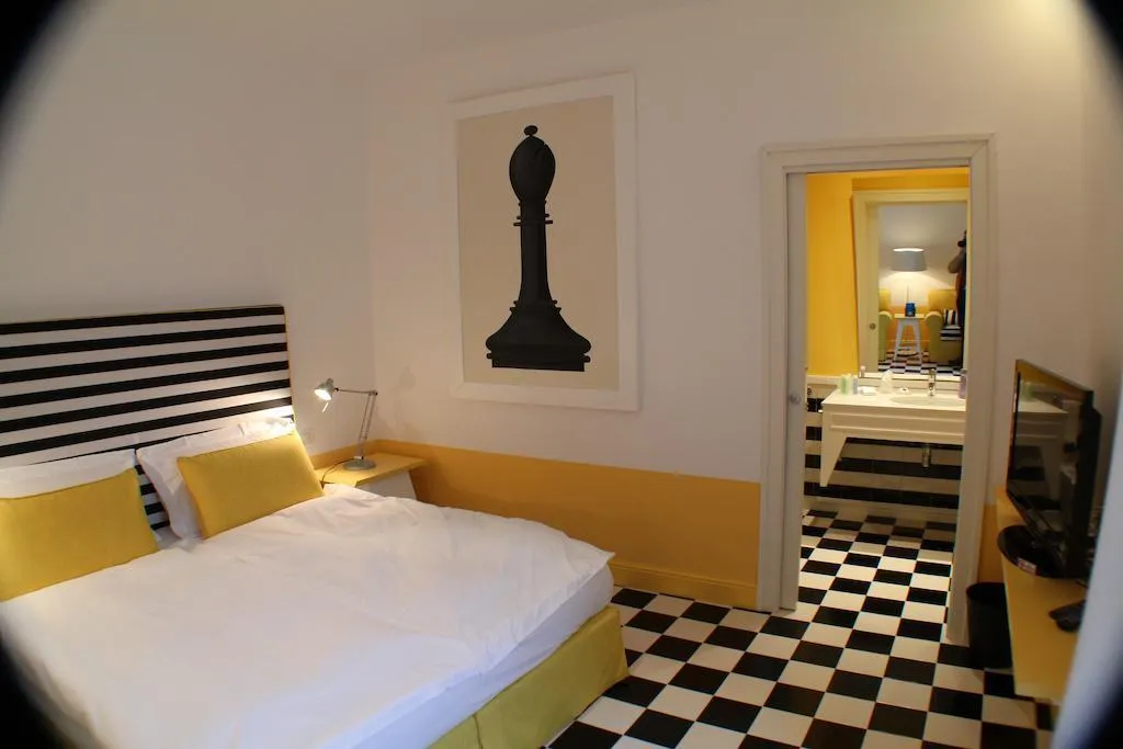 Room, Palazzo Jannuzzi Relais, Naples