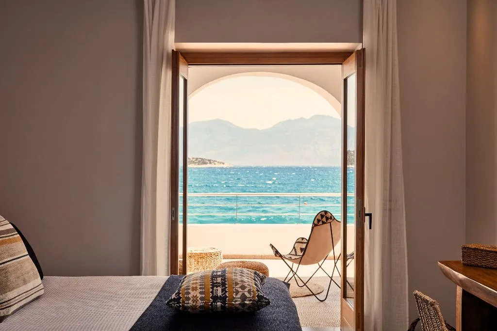 VILLA WITH PRIVATE POOL Room, Minos Beach Art Hotel, a Member of Design Hotels, Crete