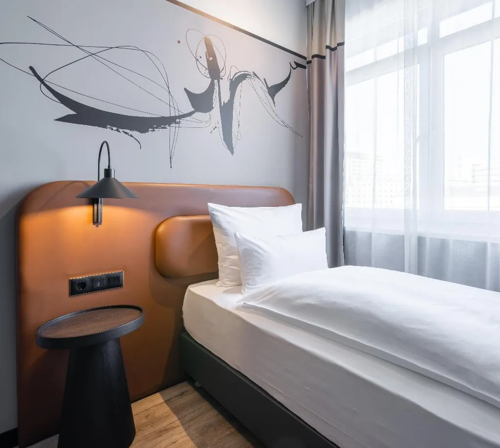 SINGLE CLASSIC Room, Titanic Comfort Kurfuerstendamm, Berlin