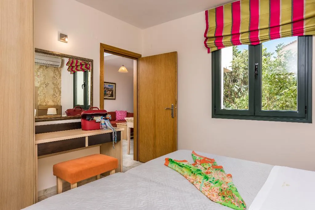 SUITE GARDEN VIEW Room, Pilot's Villas Luxury Suites, Crete